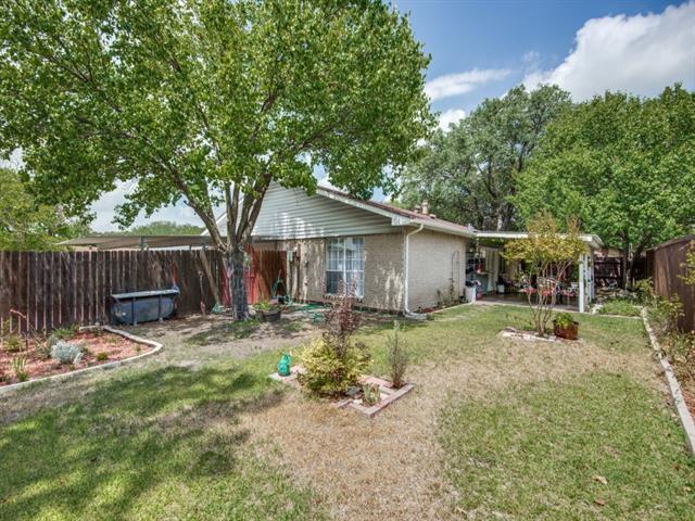 Building Photo - 1420 Vanderbilt Dr