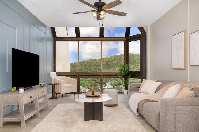 Building Photo - 531 Hahaione St