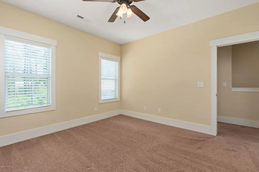 Building Photo - 6018 Shinnwood Rd