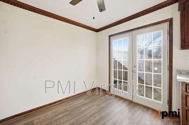 Building Photo - 705 Mill Landing Rd