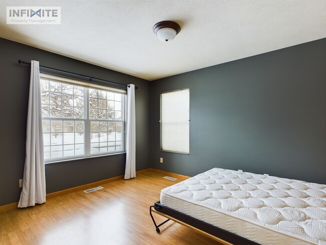 Building Photo - Two Bedroom Two Bathroom in Bozeman