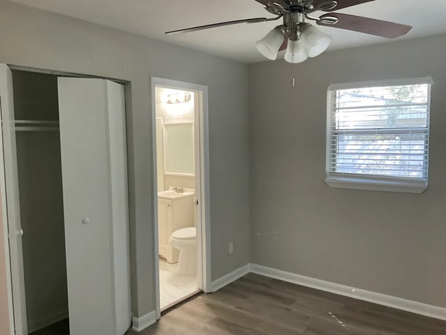 Building Photo - 4915 Donnybrook Ave