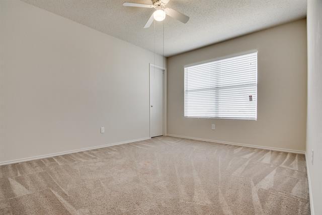 Building Photo - 8211 Leaning Oak Ct