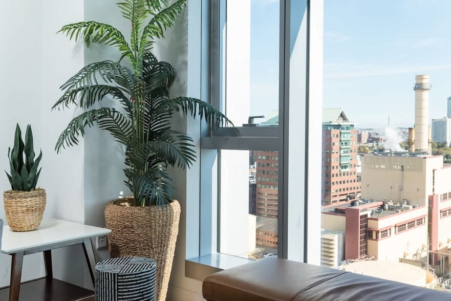 Building Photo - 56 Beach St