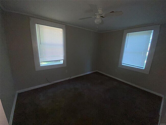 Building Photo - 121 Shadyside Ln