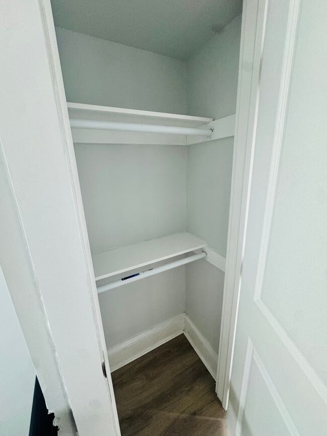 Building Photo - Refreshed 3BR/1.5Bth Home! Section 8 Accepted.