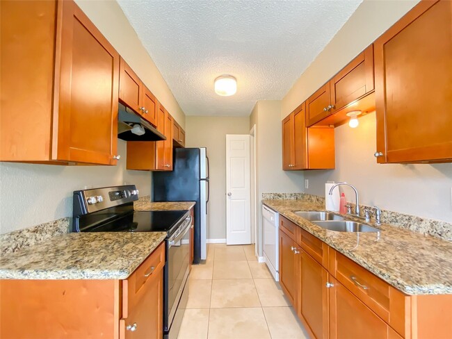 Building Photo - 11514 Fruitwood Dr