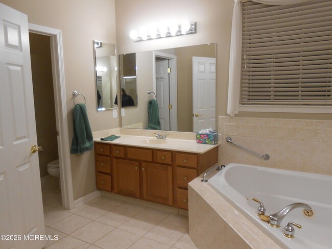 Building Photo - 10 Headwaters Pl