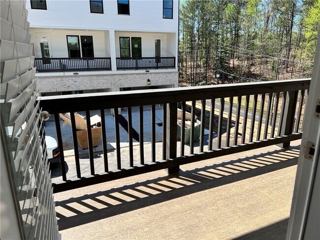 Building Photo - 6605 Beacon Dr