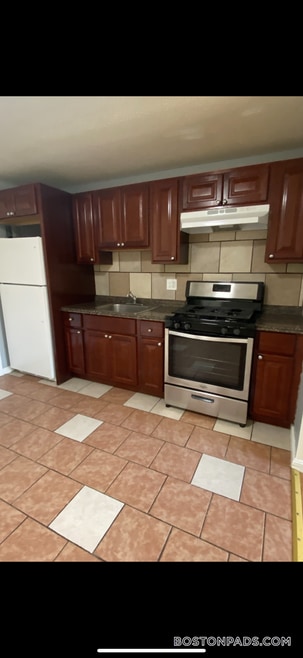 Building Photo - 134 Willard St