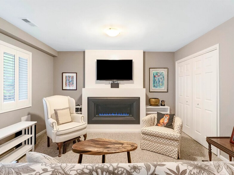 Building Photo - 1303 Branchlands Dr