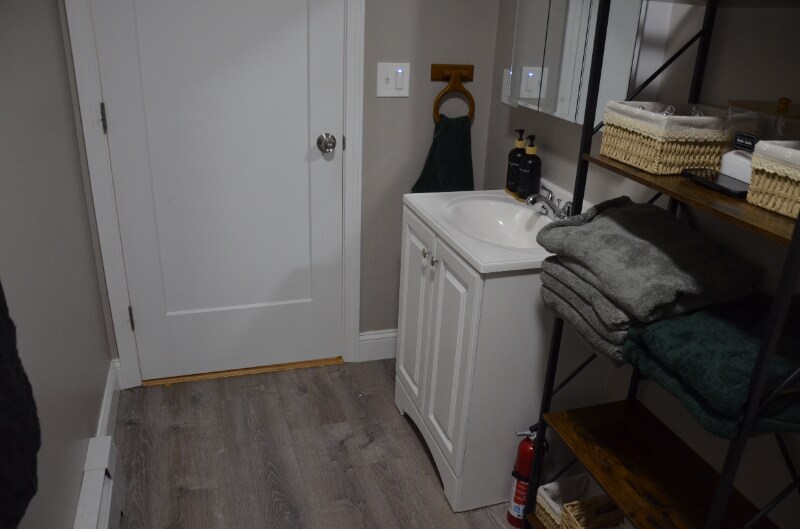 Building Photo - 51 Windsor St