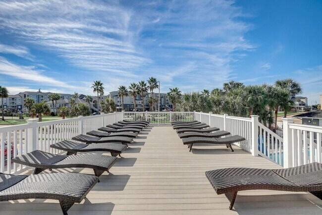 Building Photo - 3506 Cove View Blvd