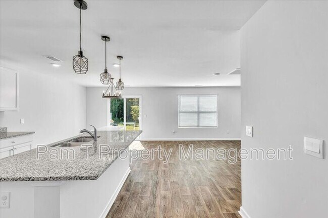 Building Photo - 512 Turpentine Trl