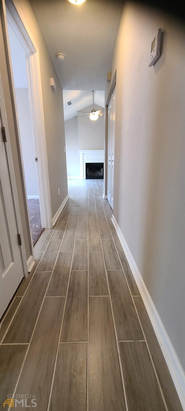 Building Photo - 293 Stony Brook Cir