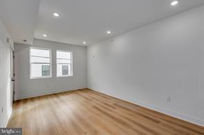 Building Photo - 1222 W Silver St