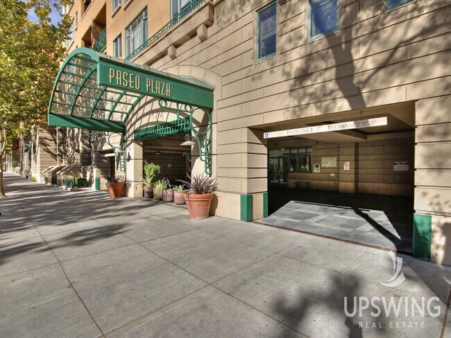 Building Photo - Paseo Plaza Condo For Rent in the Heart of...