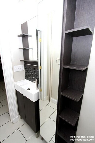 Building Photo - 35 Harbor View St