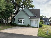 Building Photo - 3-Bedroom, 2-Bath Home in Palmwood Estates
