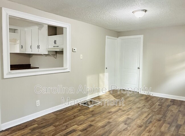 Building Photo - 131 Lindsey St