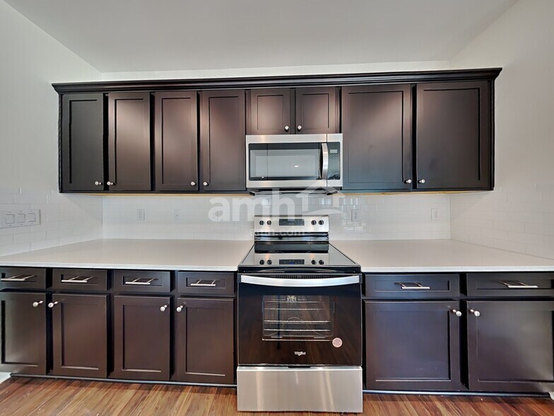 Building Photo - 5253 Blue Mountain Dr