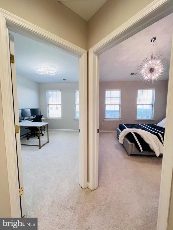 Building Photo - 46375 Pryor Square