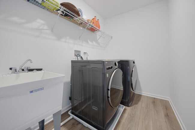 Building Photo - 620 Wolverine Dr