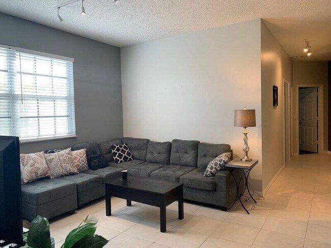 Building Photo - 117 Lighthouse Cir