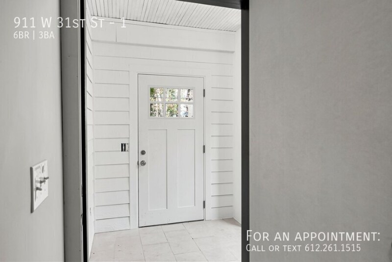 Building Photo - 911 W 31st St