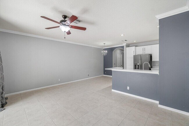 Building Photo - 8080 Briantea Dr