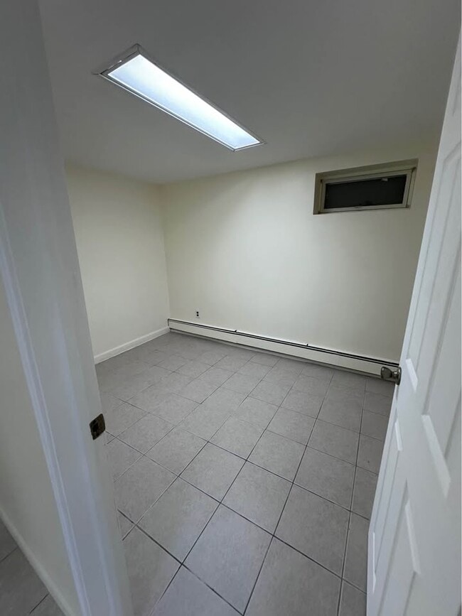 Building Photo - 100 Meade Ave