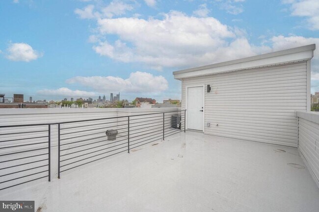 Building Photo - 1801 N 6th St