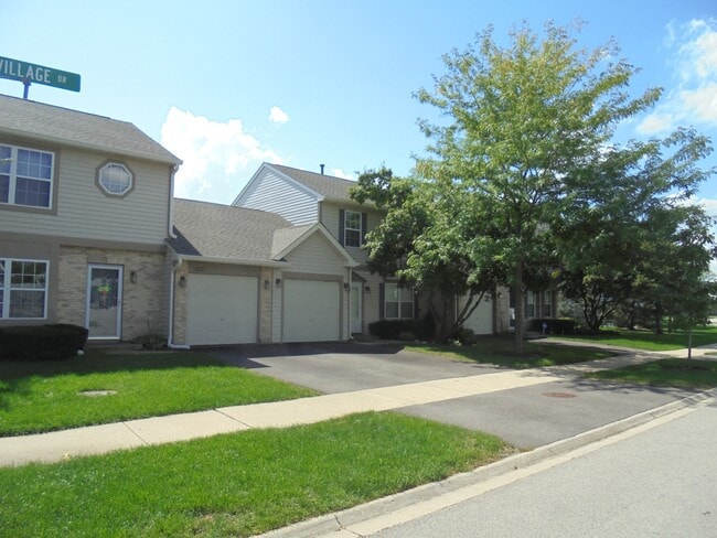 Building Photo - 1202 N Village Dr