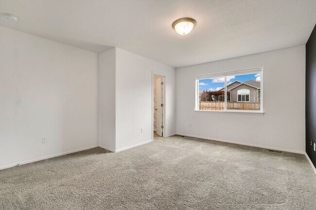 Building Photo - Fantastic Loveland Location with 5 Bedrooms, 3 Bathrooms, 2-Car Garage, and Finished Basement!