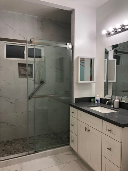 Bathroom - 115 N San Gabriel Blvd