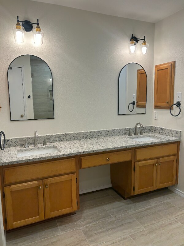 Building Photo - 13722 Oak Pebble