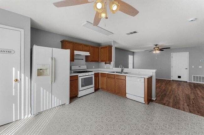 Building Photo - 184 Atlantis