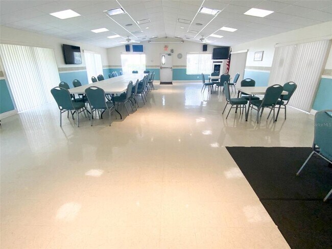 Building Photo - 3134 Lake Pine Way S