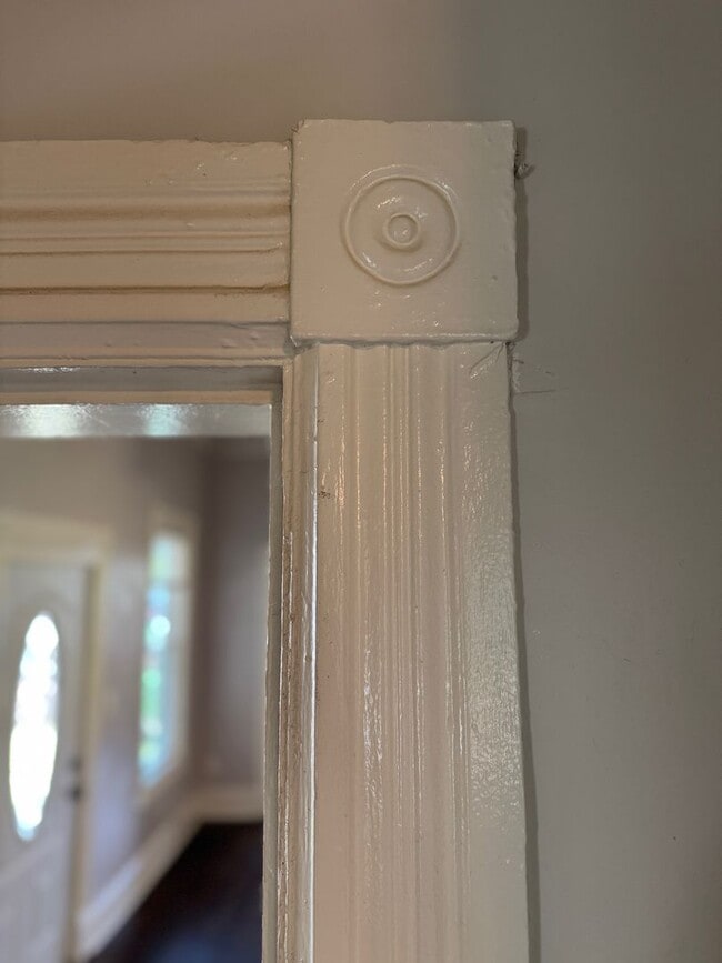 Building Photo - North AVL - Updated Spacious 2/2 Home