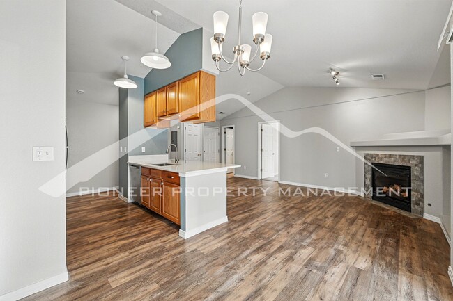 Building Photo - Updated Condo with Central AC and Gas Fireplace