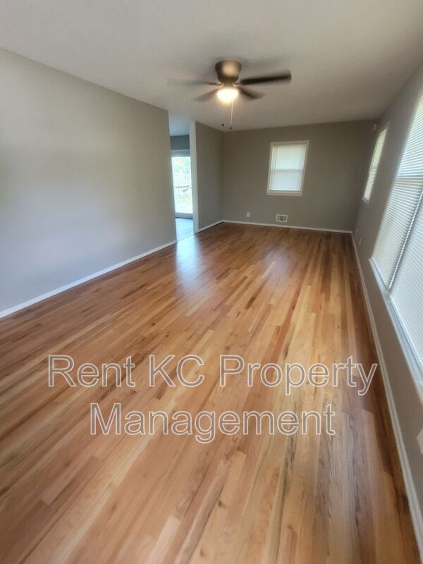 Building Photo - 2709 NE 63rd St