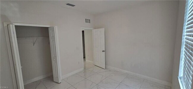 Building Photo - 4602 25th St SW