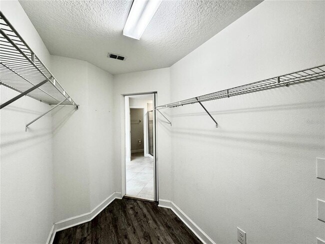 Building Photo - 11523 Peru Springs Pl