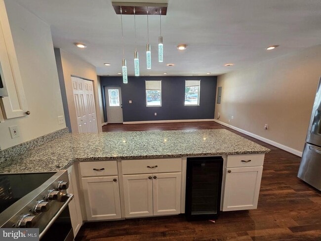 Building Photo - 1342 Edna Rd