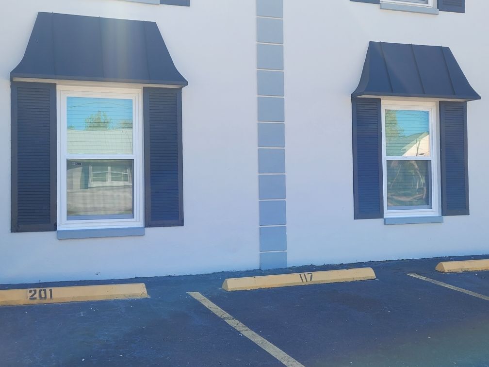 Building Photo - 2808 W Azeele St