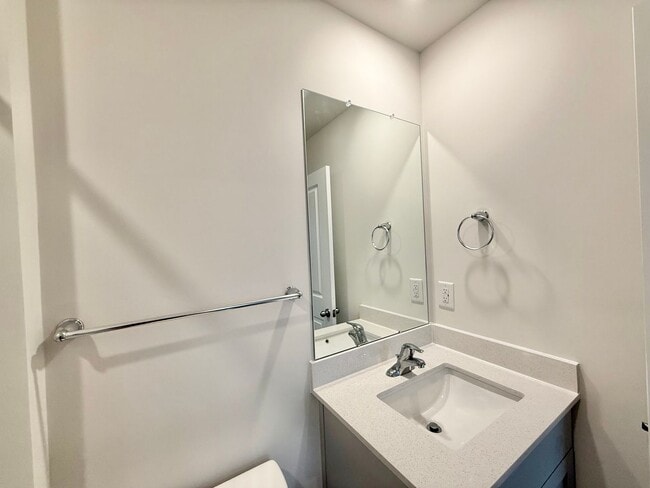 Building Photo - Newly Built 3BD, 2.5BA Raleigh Townhome with a Bonus Office/Den on First Floor