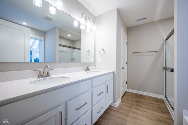 Building Photo - 7294 Broadview Ln