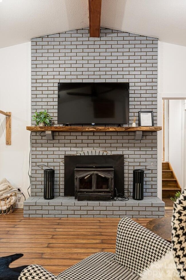 Building Photo - 260 Allison Hill Rd