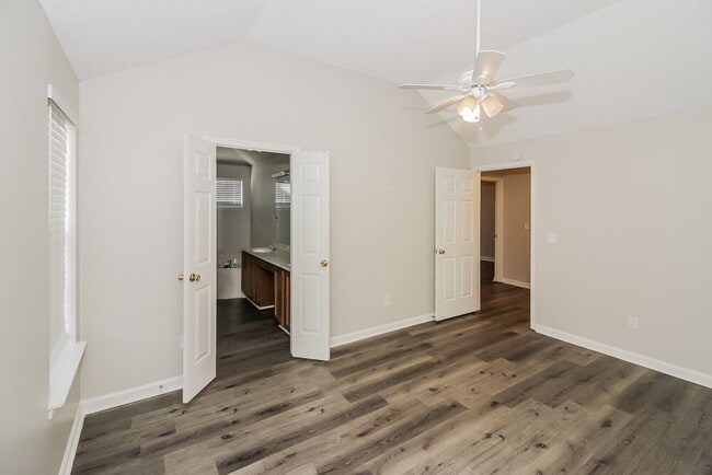 Building Photo - 4514 Lunsford Dr