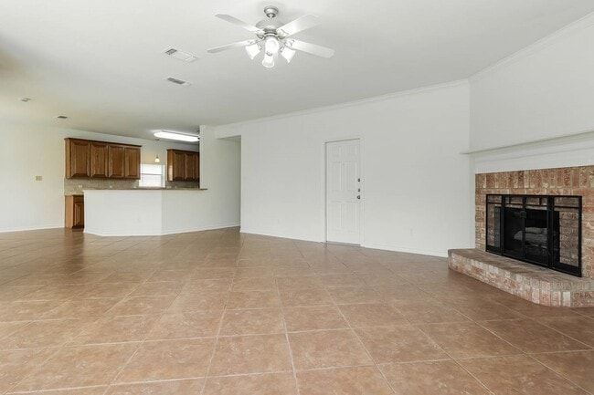 Building Photo - 8518 Sports Haven Dr